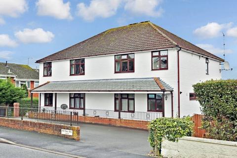 2 bedroom flat for sale, Victoria Road, Southampton SO32