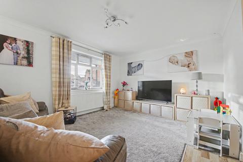 2 bedroom flat for sale, Victoria Road, Southampton SO32