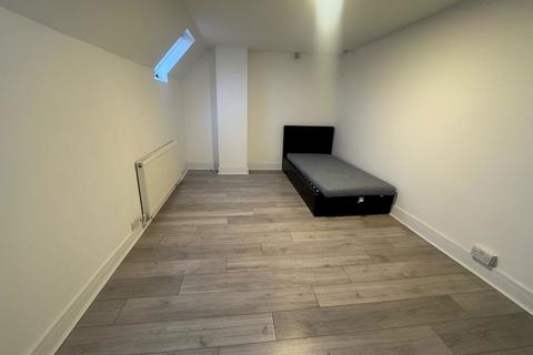 undefined, Manor Parade, Hatfield AL10