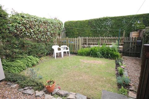 2 bedroom property to rent, Lower Calderbrook, Littleborough OL15