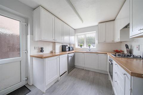 4 bedroom detached house for sale, Prinknash Road, Bedford