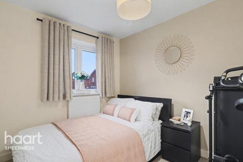 3 bedroom semi-detached house for sale, Crocus Avenue, Minster