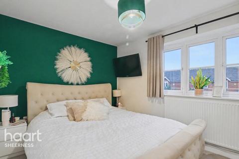 3 bedroom semi-detached house for sale, Crocus Avenue, Minster