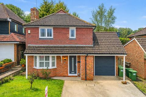 4 bedroom detached house for sale, Delaware Drive, St. Leonards-On-Sea