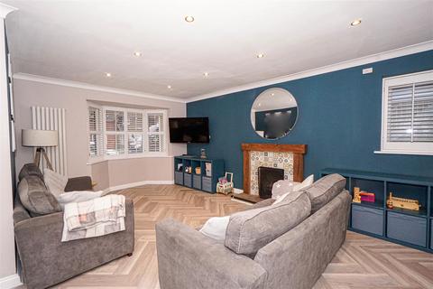4 bedroom detached house for sale, Delaware Drive, St. Leonards-On-Sea