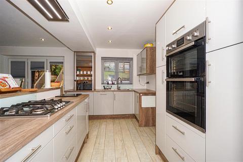 4 bedroom detached house for sale, Delaware Drive, St. Leonards-On-Sea