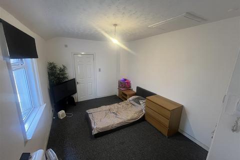 1 bedroom house to rent, North Albert Street, Fleetwood