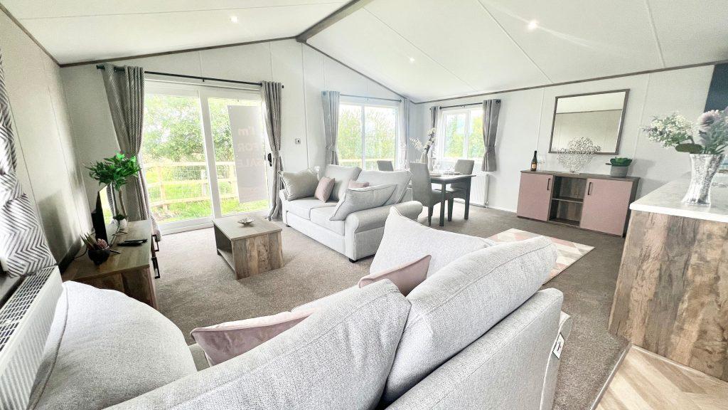 CAR0064222 - Luxury Lodge
