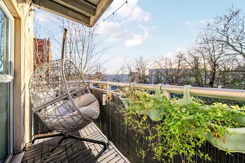 2 bedroom apartment for sale, Brixton Water Lane, London