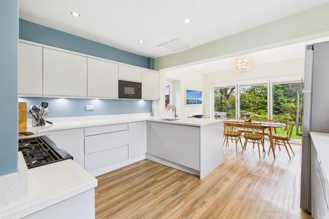 4 bedroom semi-detached house for sale, Brackley Road, Towcester, NN12