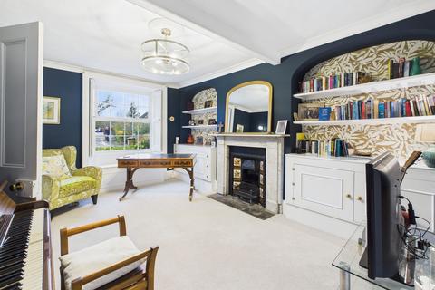 4 bedroom semi-detached house for sale, Brackley Road, Towcester, NN12