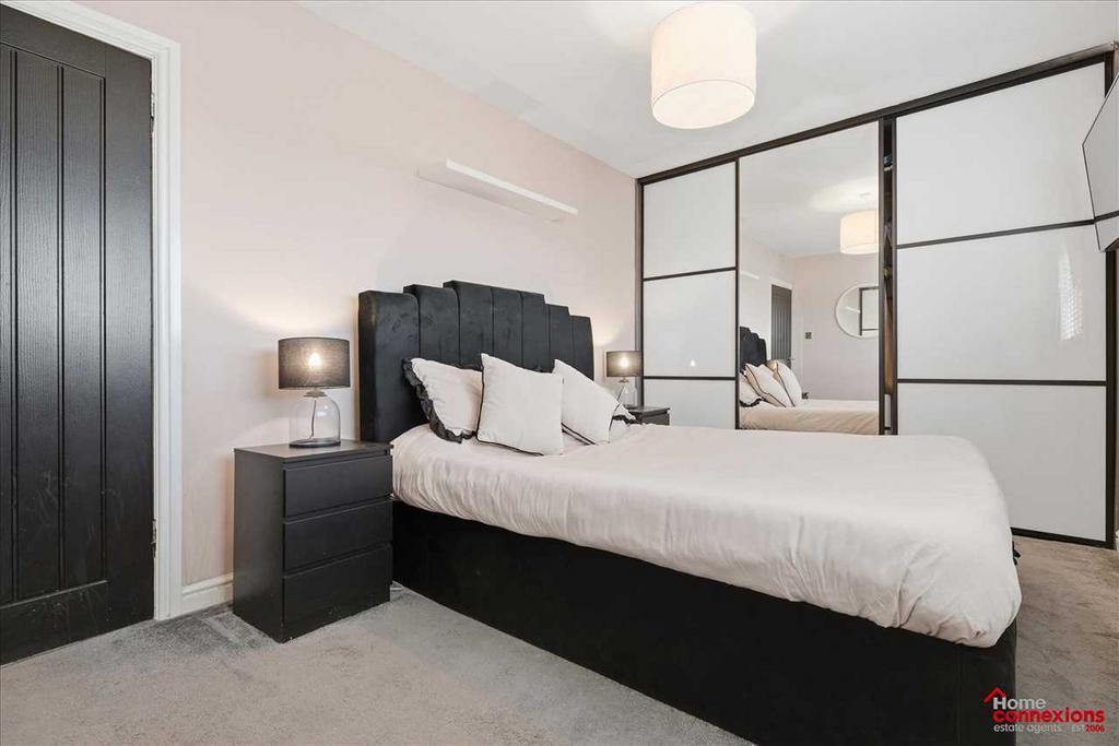 Bedroom One (3)