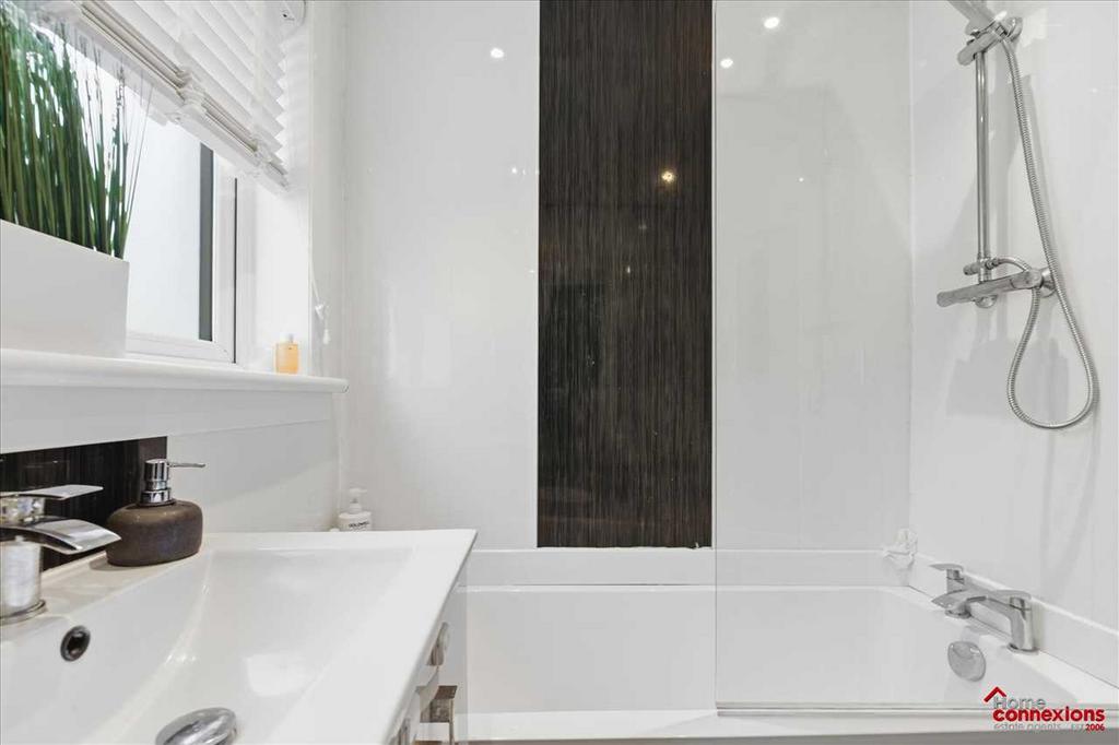 Bathroom (2)