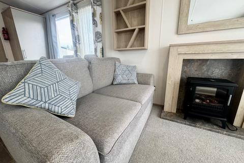 2 bedroom park home for sale, Carlton Meres Holiday Park