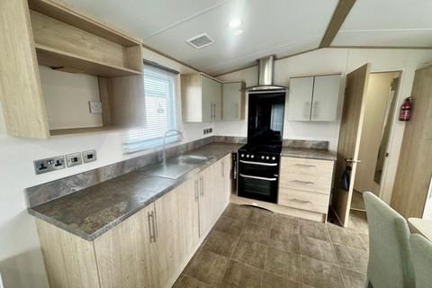 2 bedroom park home for sale, Carlton Meres Holiday Park