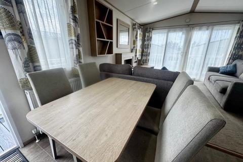 2 bedroom park home for sale, Carlton Meres Holiday Park