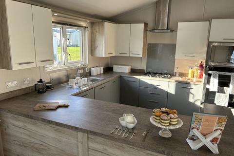 2 bedroom park home for sale, Carlton Meres Holiday Park