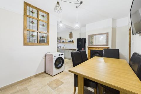 3 bedroom terraced house for sale, Chestnut Road, Abington, NN3 2JL