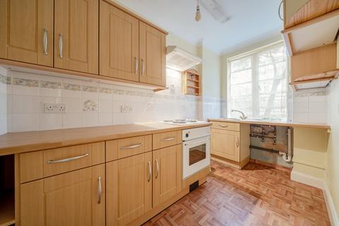 1 bedroom flat for sale, Balham High Road, Balham, London, SW17