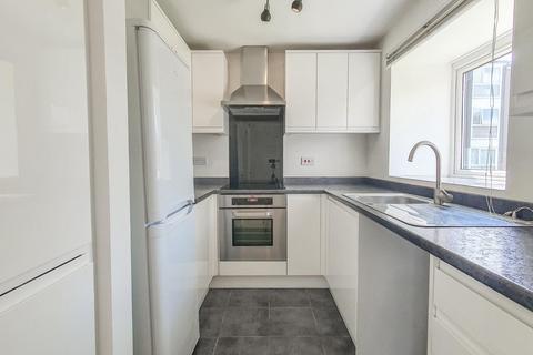 2 bedroom apartment to rent, Wyedale, London Colney