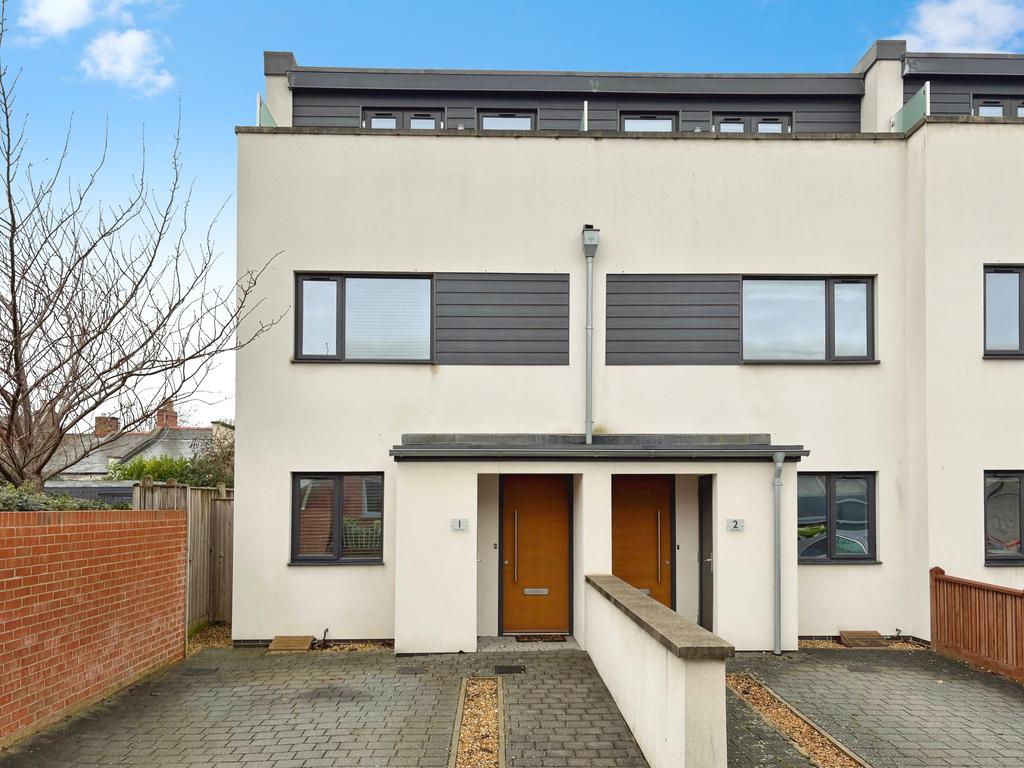 Gl50 1lr Grove Street, Cheltenham, GL50 2 bed terraced house - £1,495 pcm (£345 pw)