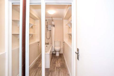 1 bedroom flat for sale, Crombie Close, Hampshire PO8