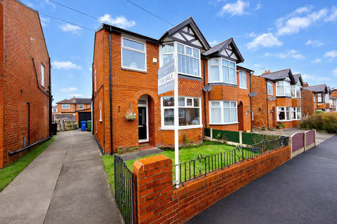 3 bedroom semi-detached house for sale - Turncroft Lane, Stockport SK1