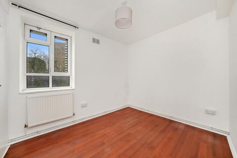 2 bedroom apartment to rent, Chagford House, Talwin Street, London, E3