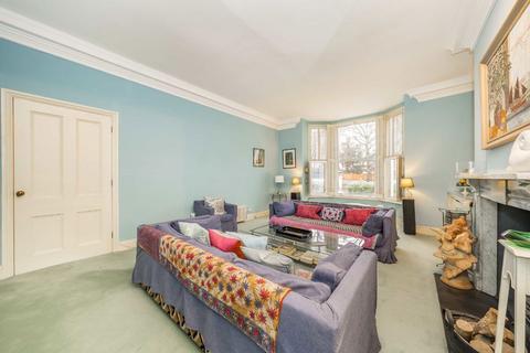 1 bedroom flat for sale, Holland Park Avenue, London W11