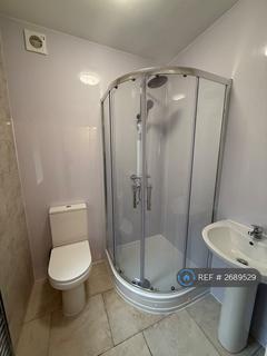 1 bedroom in a house share to rent, Ethelbert Gardens, Ilford, IG2