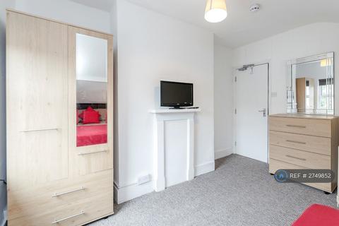 undefined, Woodford Road, Watford, WD17