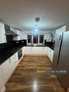 4 bedroom flat to rent, Granville Road, London, N12