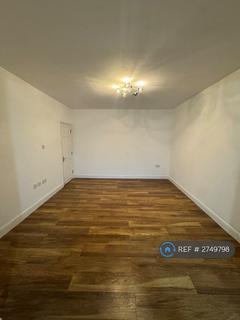 4 bedroom flat to rent, Granville Road, London, N12
