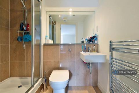 2 bedroom flat to rent, Enfield Road, London, N1