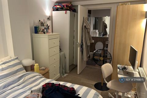 2 bedroom flat to rent, Enfield Road, London, N1