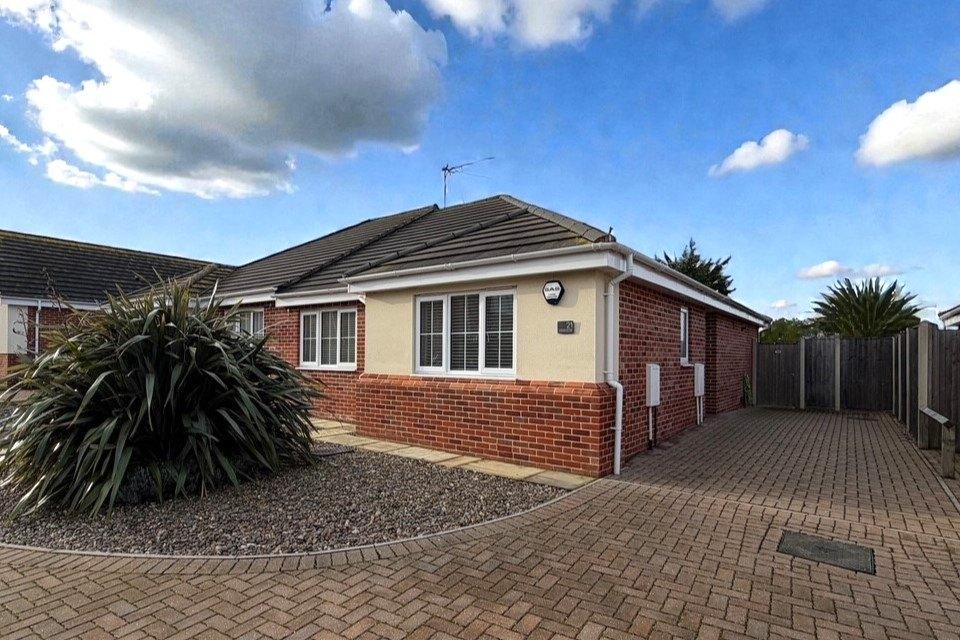 Beautiful bungalow for sale