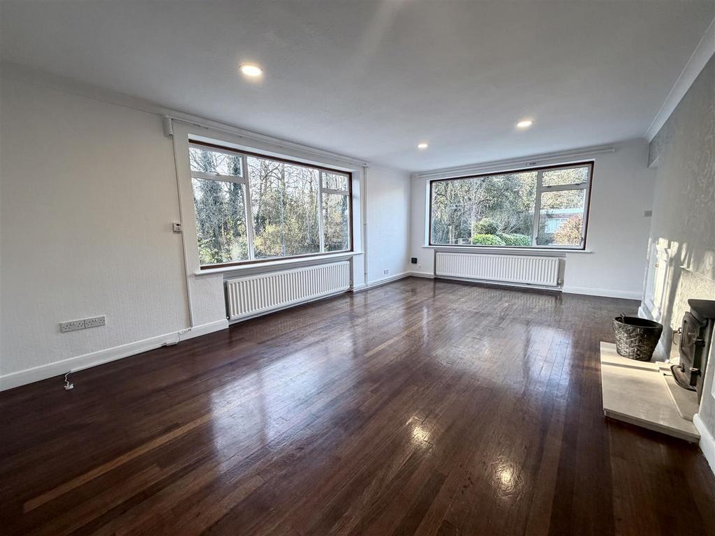 Spacious Living Room
