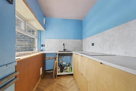 undefined, Well Street, Bradford BD13