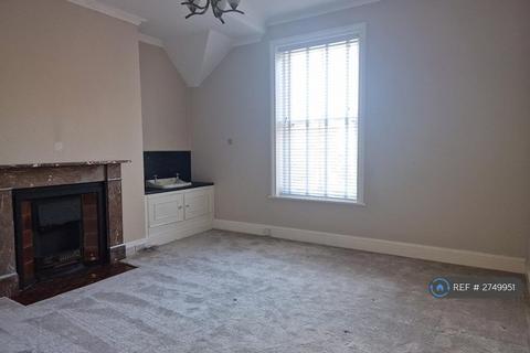 1 bedroom flat to rent, St. Georges Square, Lytham St. Annes, FY8