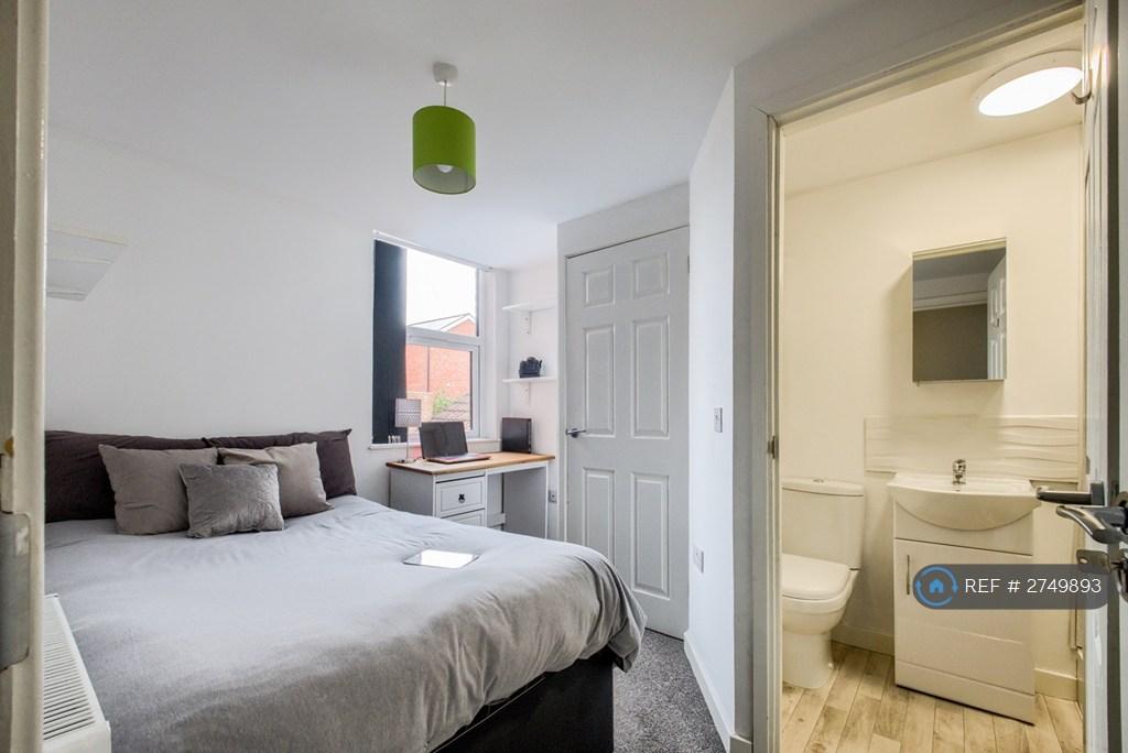 Bedroom 3 & En Suite