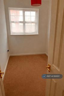 3 bedroom end of terrace house to rent, Miller Road, Bedford, MK42