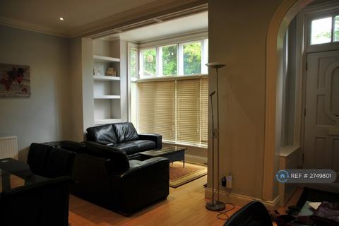 undefined, Chilbolton, Egham, TW20