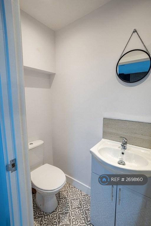 Ensuite Bed 3