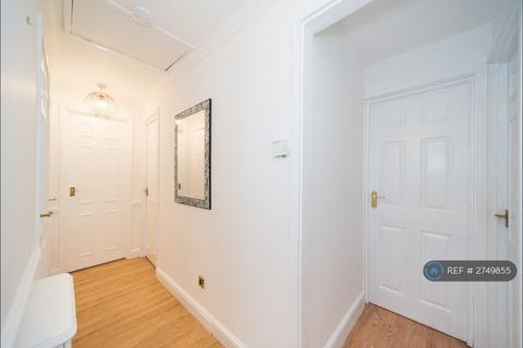 2 bedroom flat to rent, Marsland Close, London, SE17