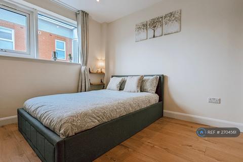 2 bedroom flat to rent, Springwell Court, London, EC1V