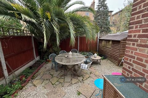 undefined, Sharon Gardens, London, E9