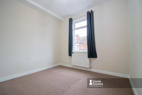 2 bedroom end of terrace house to rent, Trent Road, Beeston, NG9 1LD