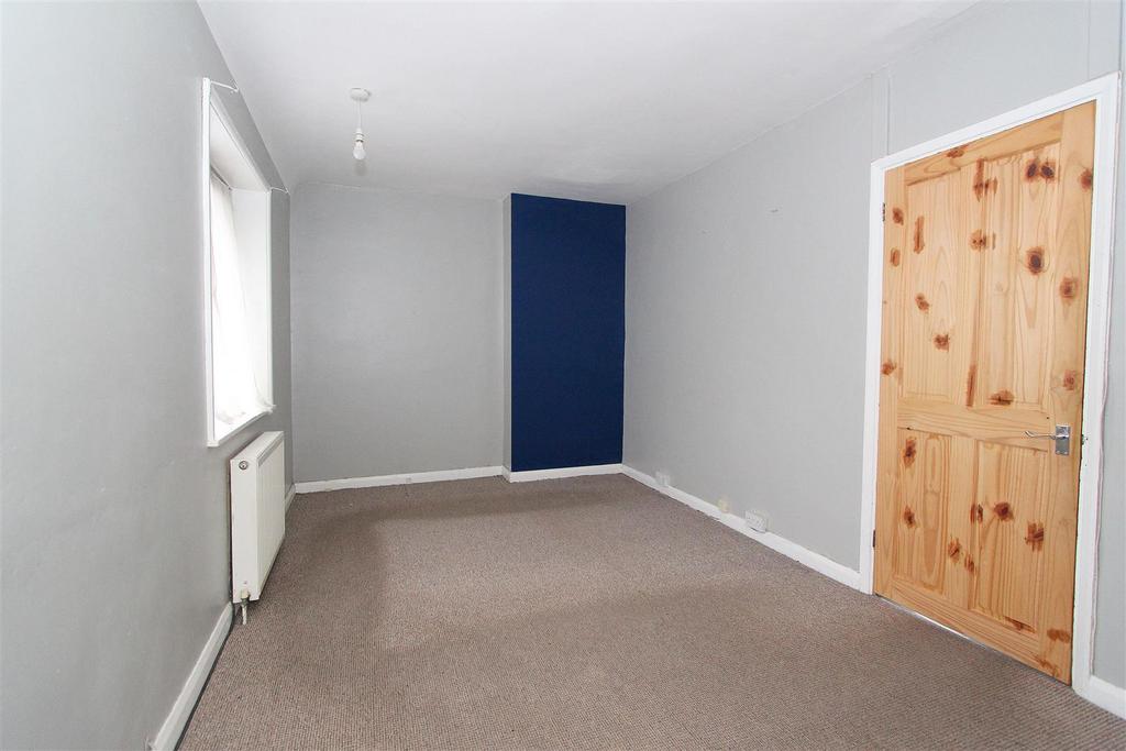 Bed 1b.JPG