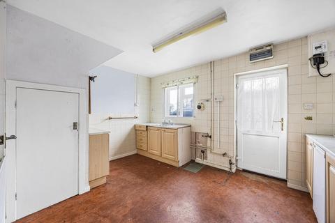 undefined, Broadleaze, Down Ampney, Cirencester, Gloucestershire, GL7