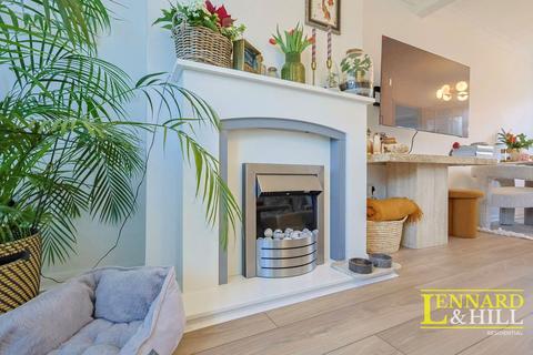 undefined, Rosedale Road, Grays RM17